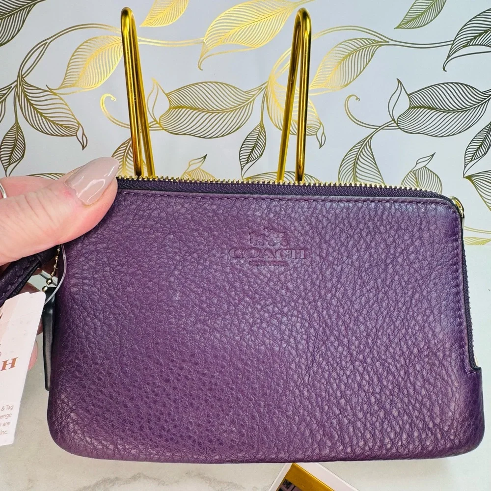 Coach Corner Zip plum pebble Leather Wristlet - Picture 2 of 6